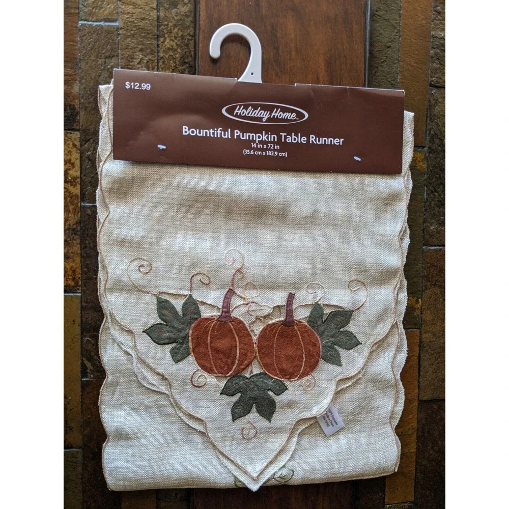 NWT HOME WEAR HOMEWEAR Bountiful Pumрkin Table Runner 14